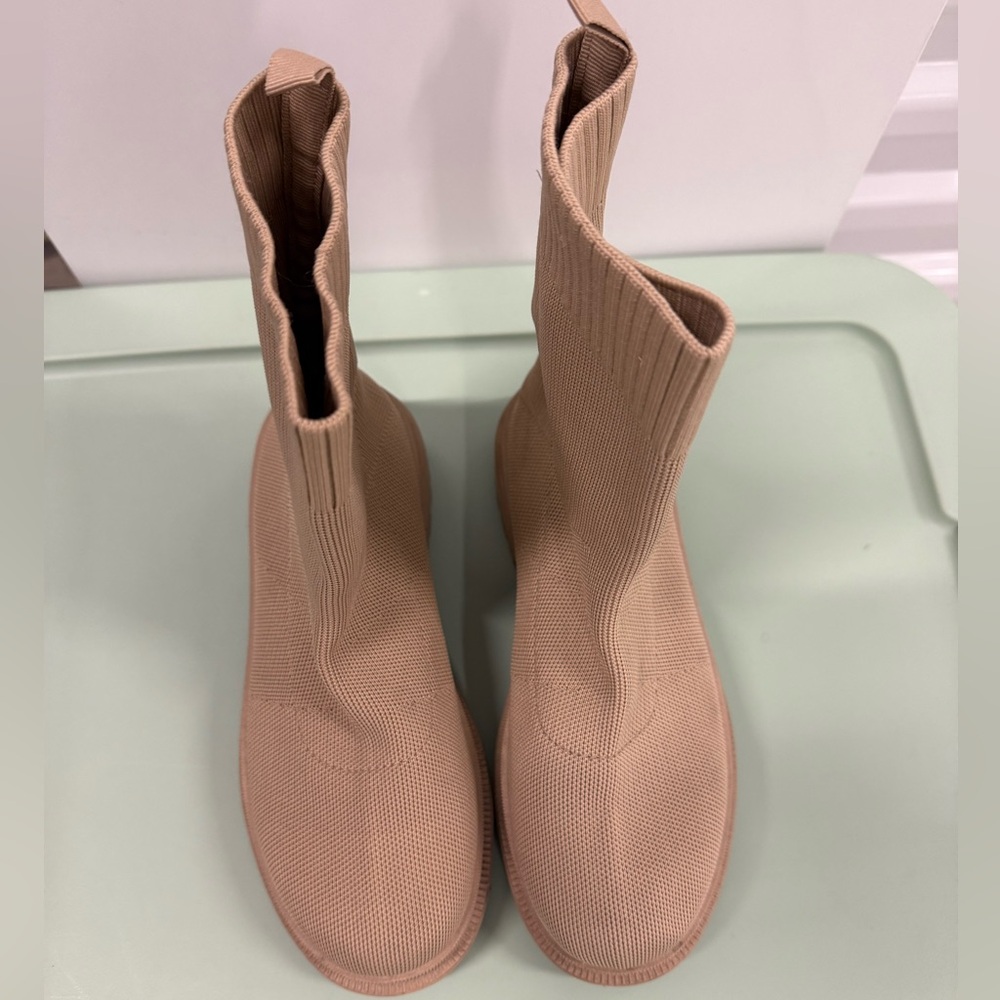 Tan Ribbed Knit Ankle Boots